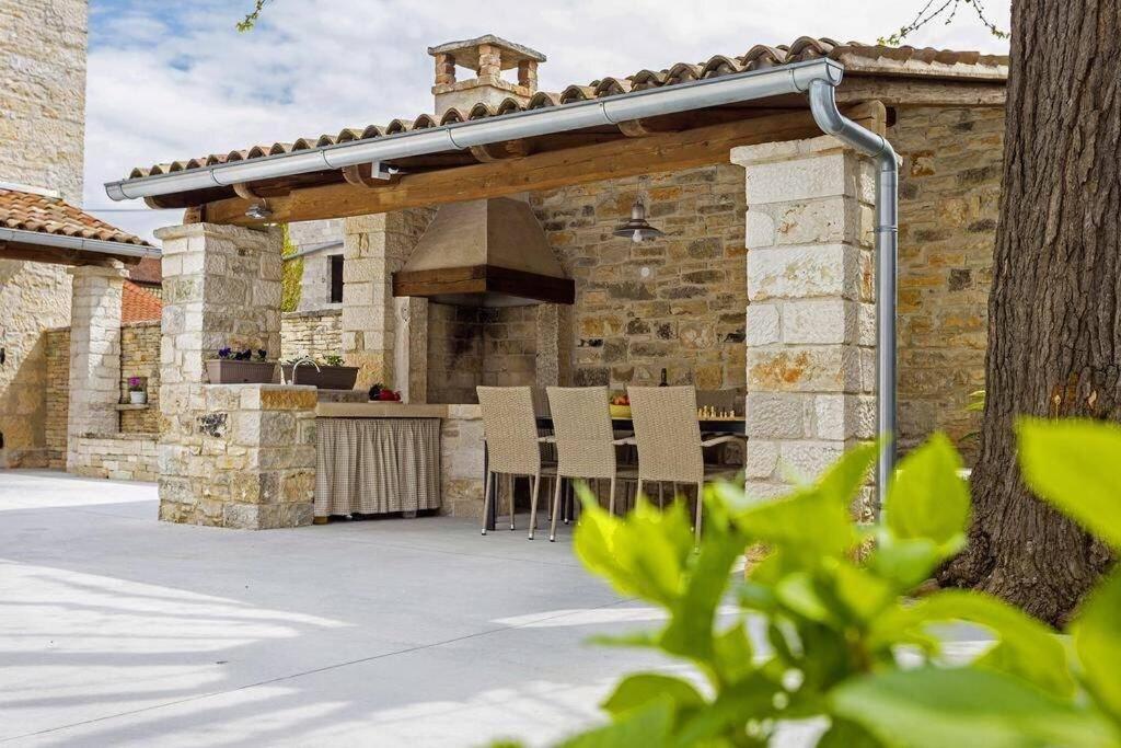 Villa House Kristina **** Burići Exterior foto
